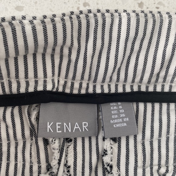 Off-white & grey capris - Picture 3 of 4